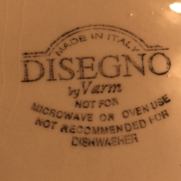 Disegno by Varm Deep Oval Platter Red Border/ Poinsettias&Holly, Gold Bands - Picture 3 of 4